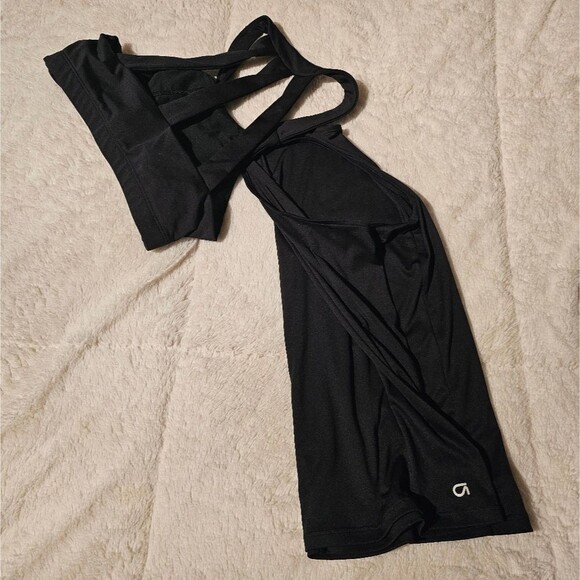 Gap Fit Womens Pullover Black Tank Top with Built-in Bra wig Racerback. Medium - Picture 4 of 4